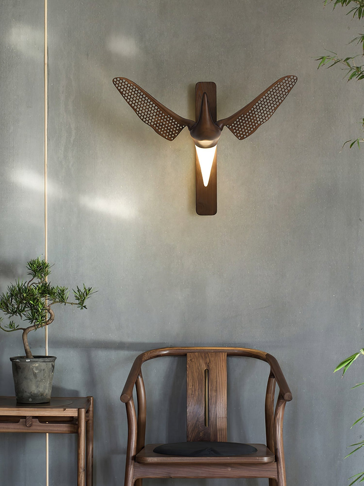 Avesa Individual Creativity wandlamp van walnoot
