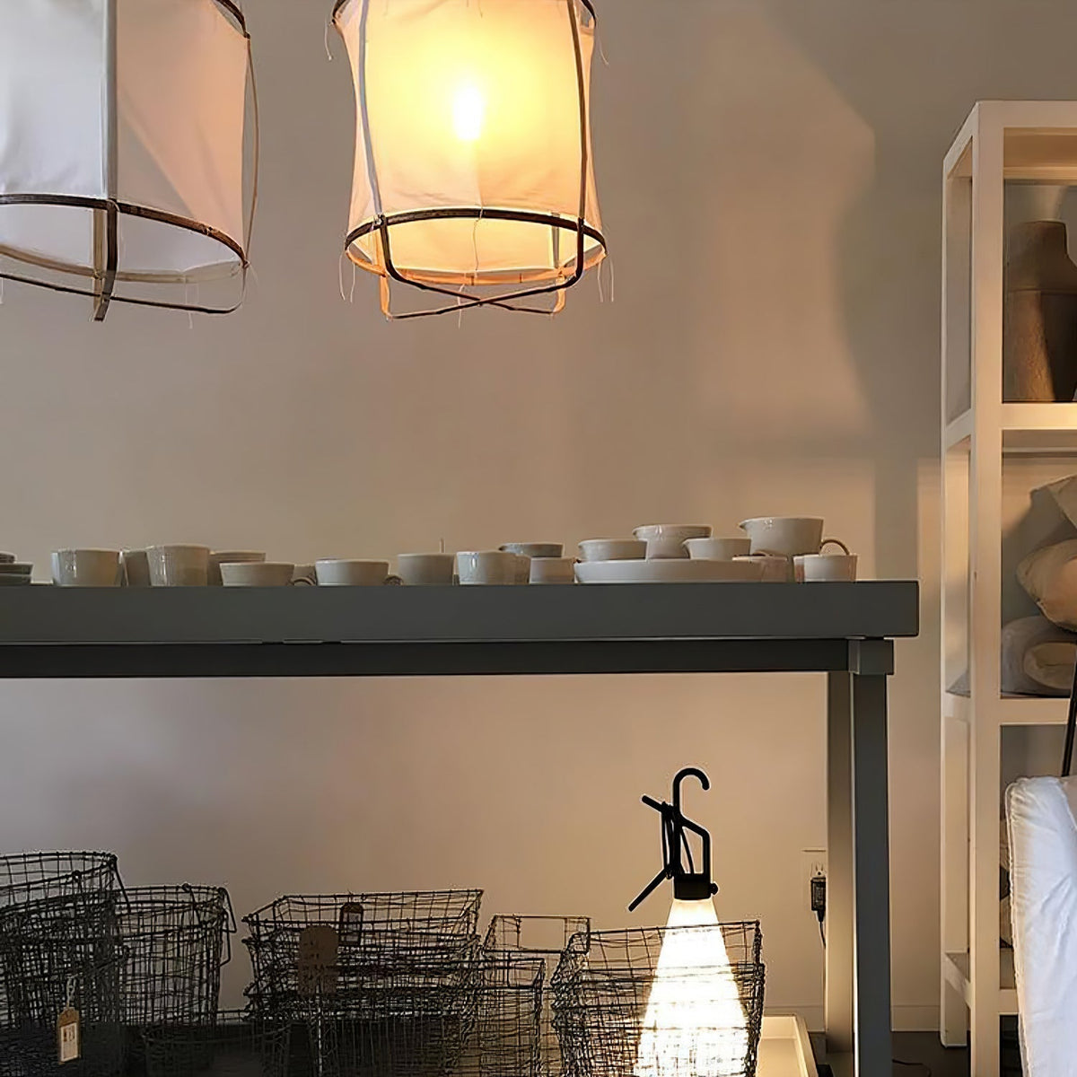 Arioelia hanglamp met bamboe lampenkap voor de woonkamer