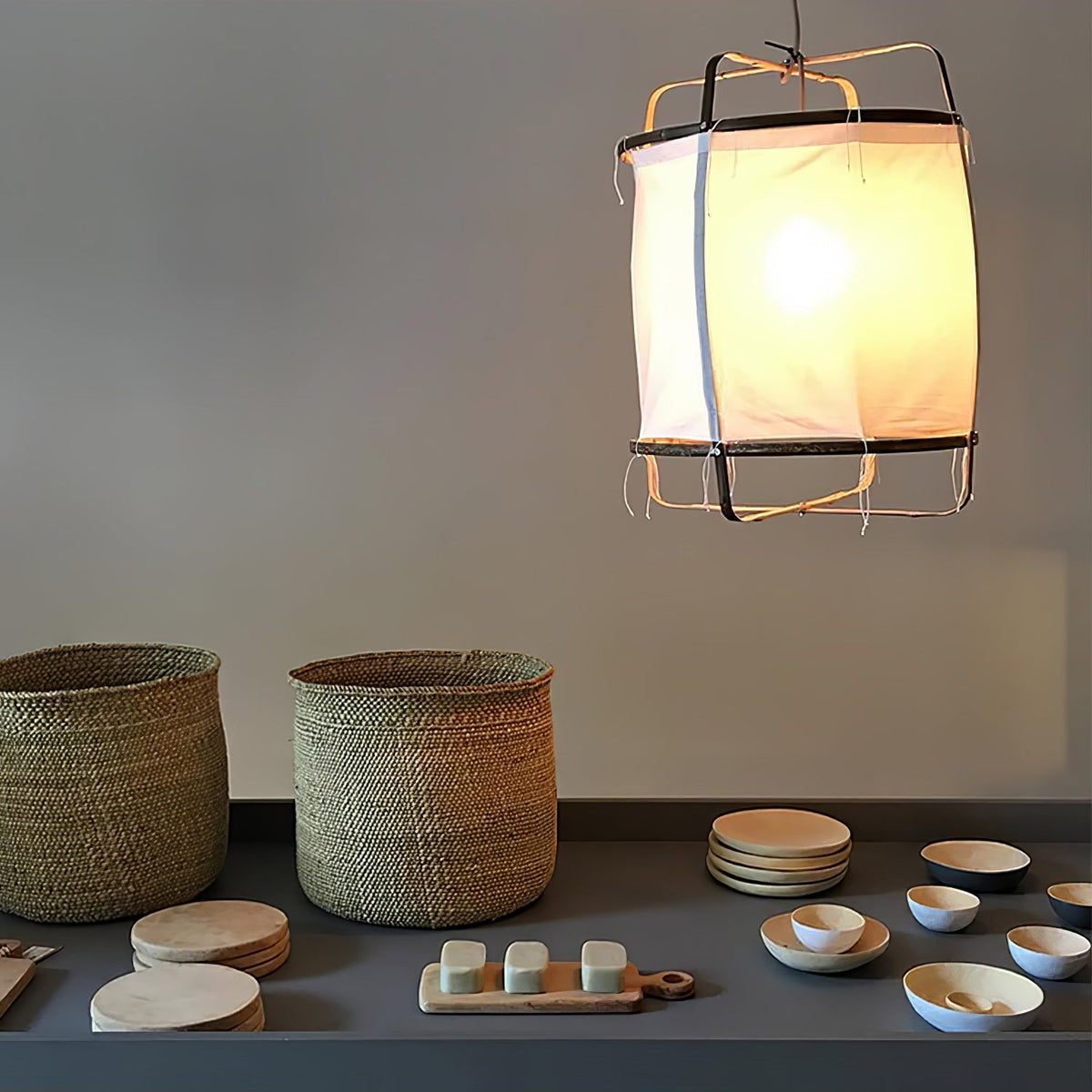Arioelia hanglamp met bamboe lampenkap voor de woonkamer