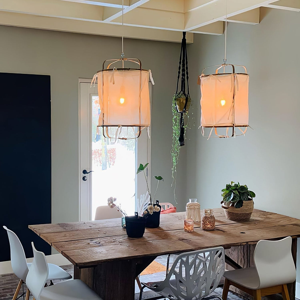 Arioelia hanglamp met bamboe lampenkap voor de woonkamer