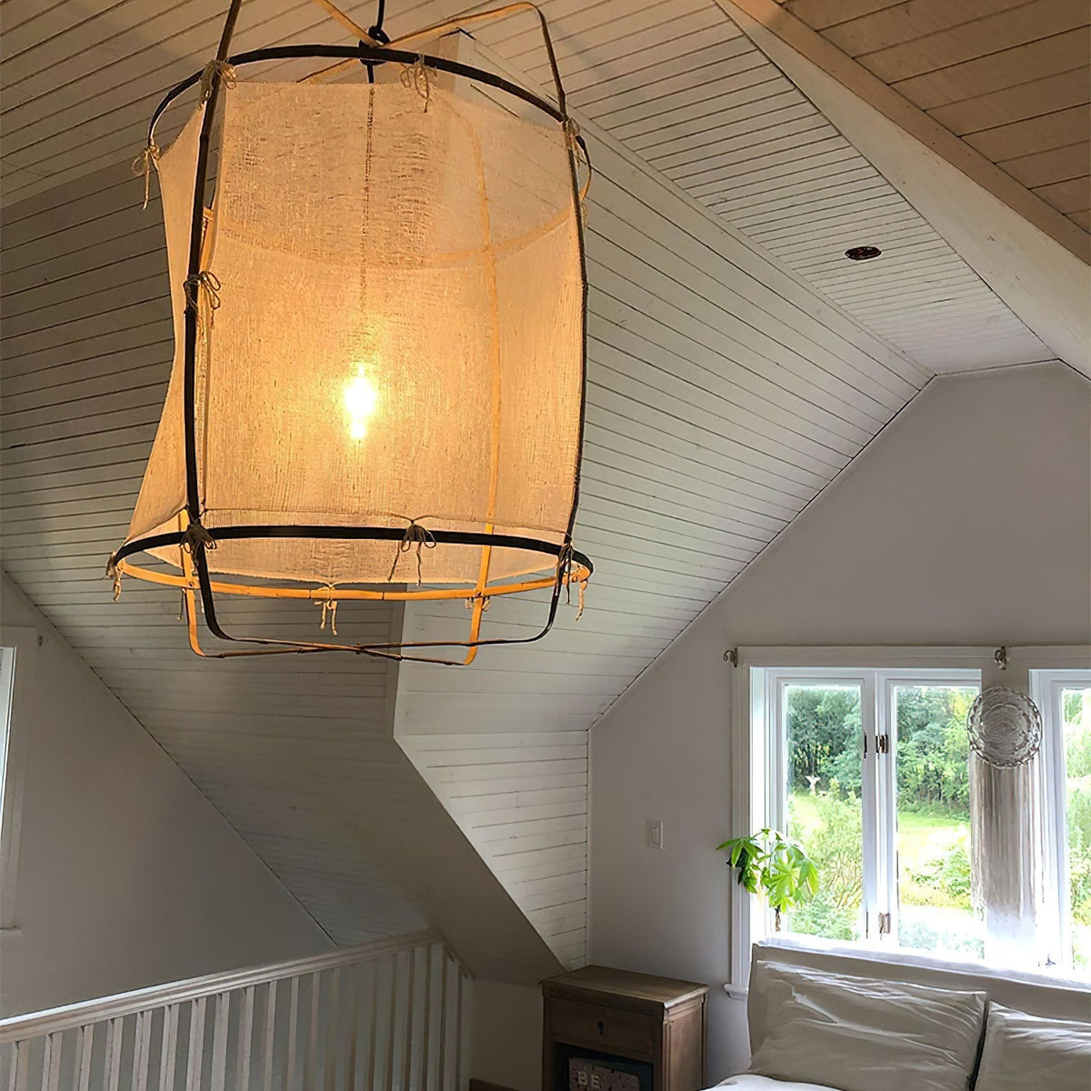 Arioelia hanglamp met bamboe lampenkap voor de woonkamer
