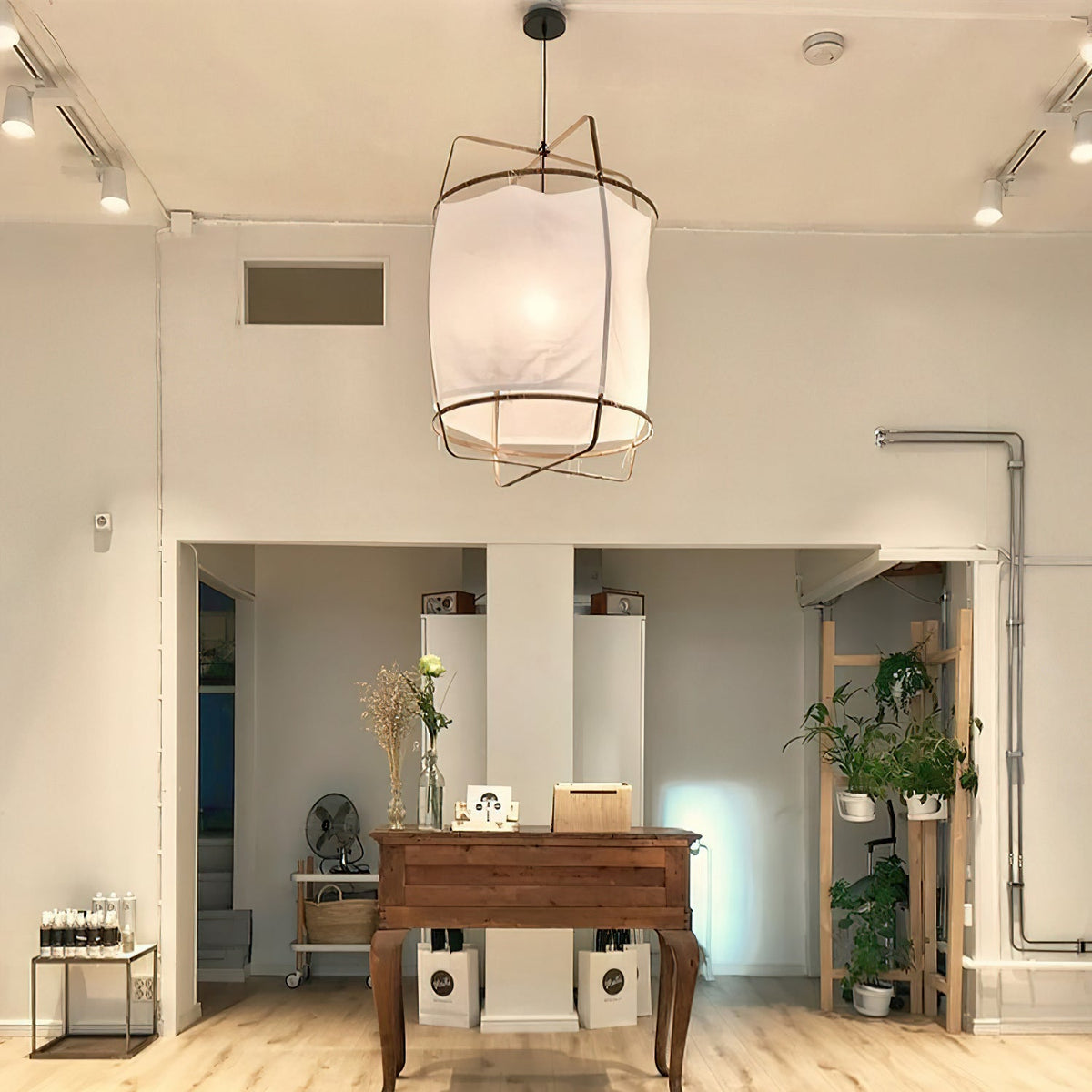 Arioelia hanglamp met bamboe lampenkap voor de woonkamer