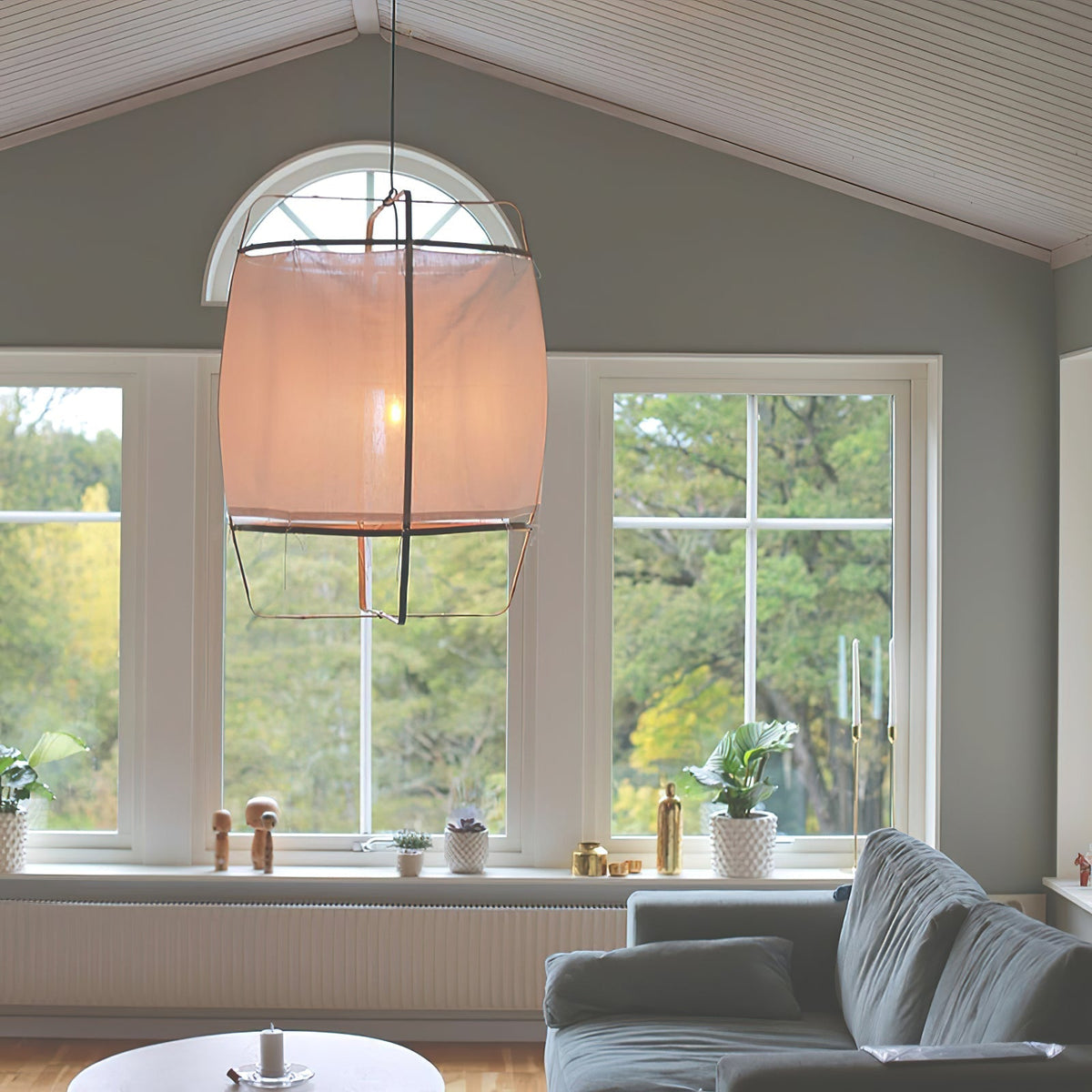 Arioelia hanglamp met bamboe lampenkap voor de woonkamer