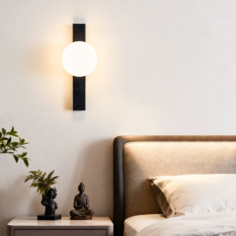 Zoshaira bollen Zwart travertin wandlamp