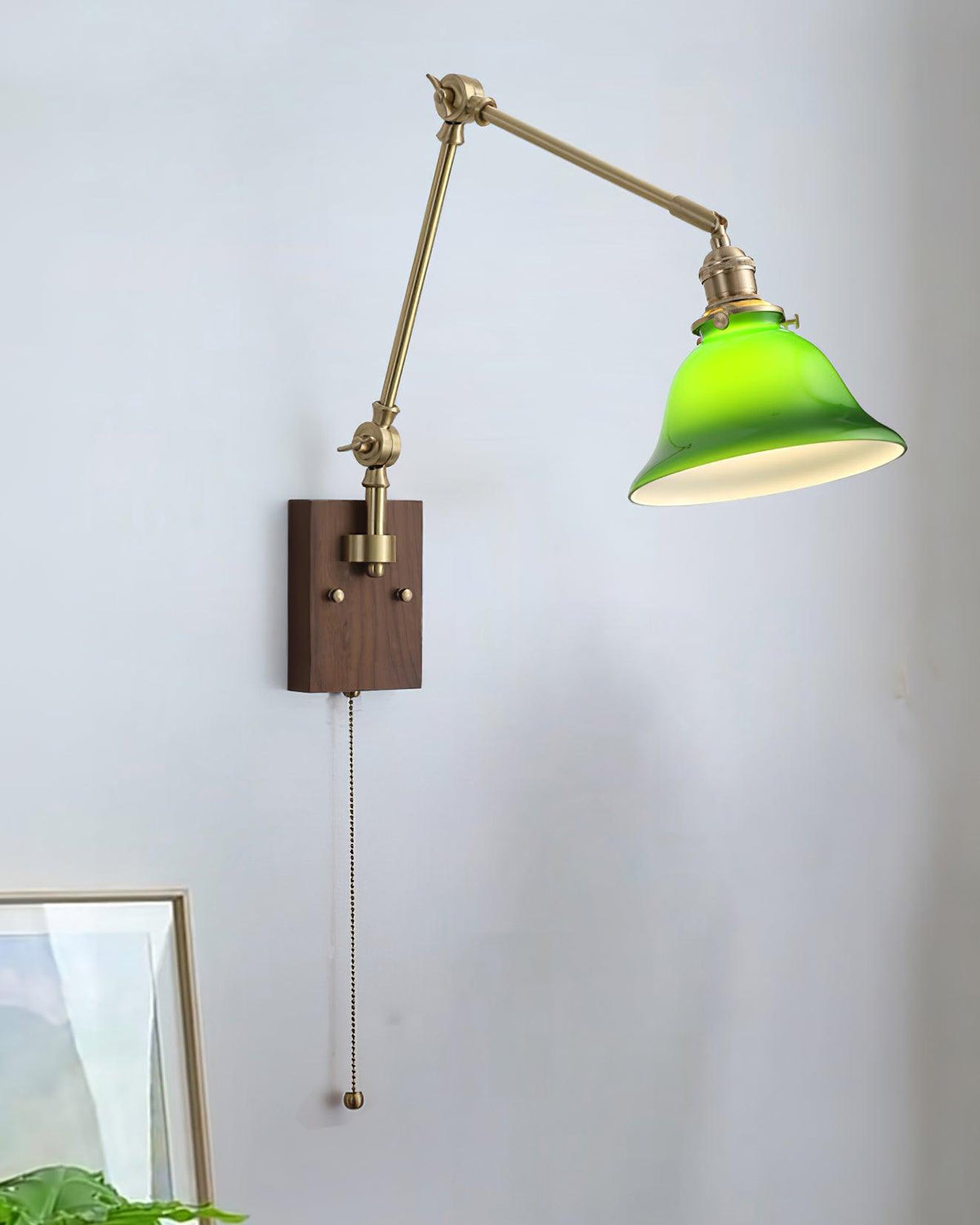 Velra walnoot wandlamp met verstelbare arm