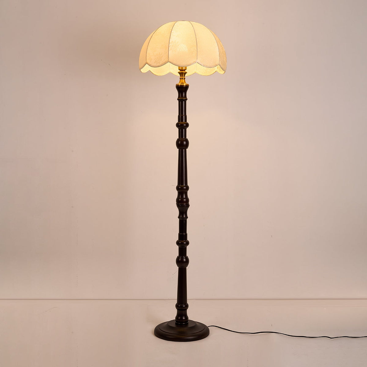Maverick Vintage Houten vloerlamp
