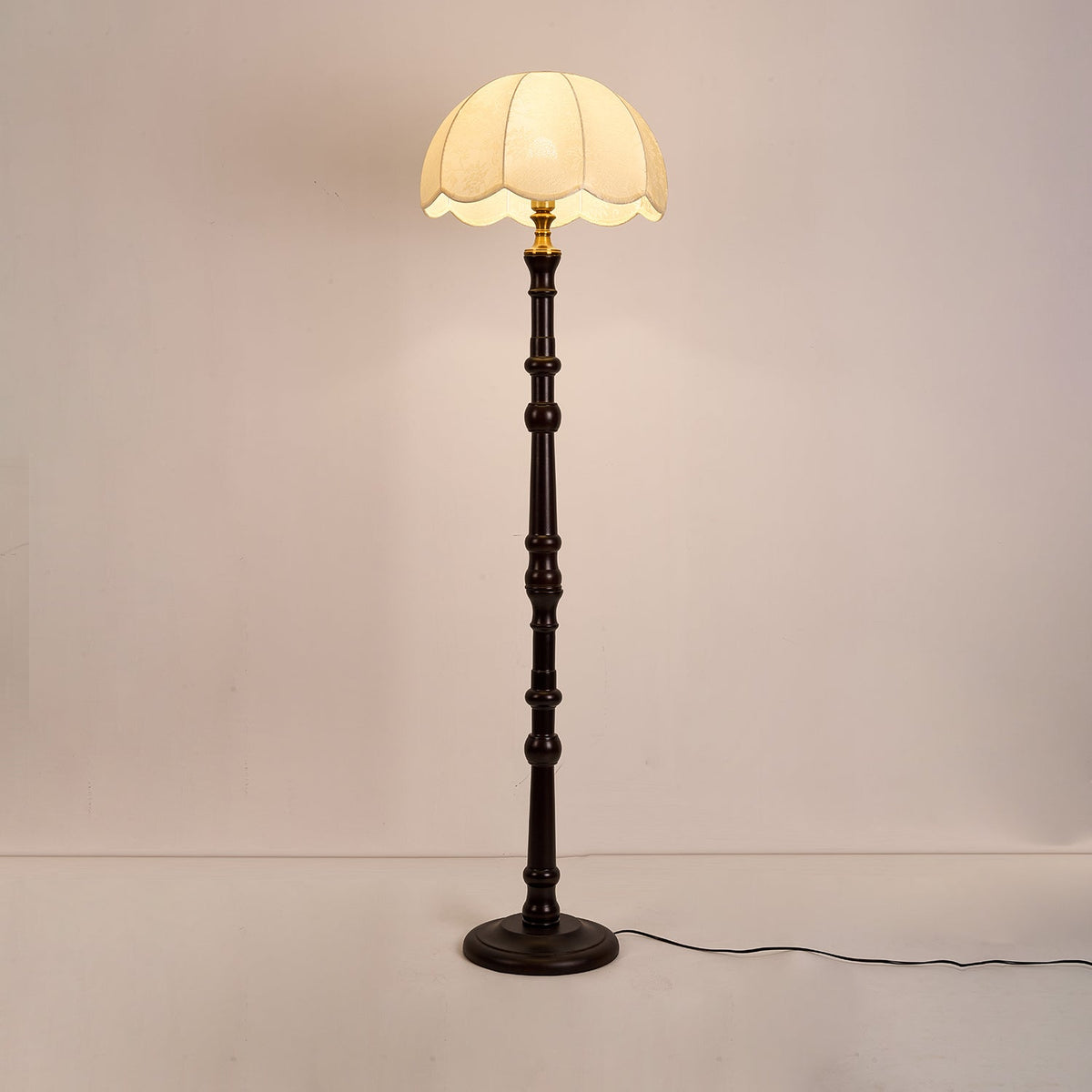 Maverick Vintage Houten vloerlamp