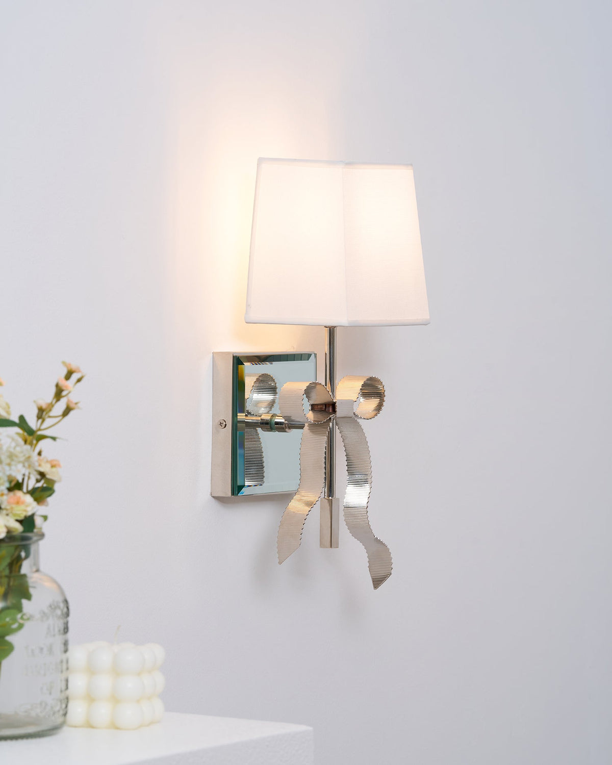 Veskin Bow wandlamp