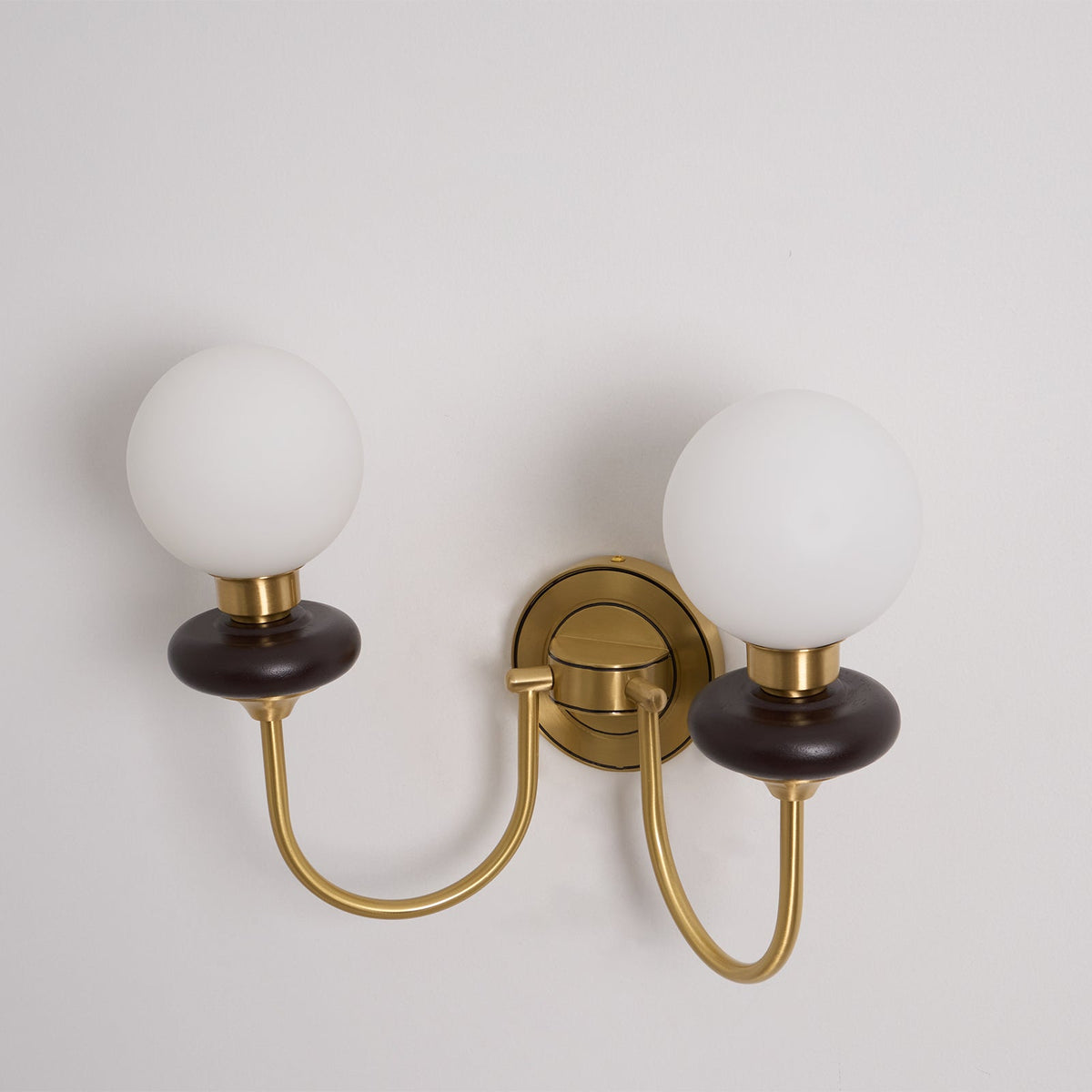 Elvalora wandlamp Premium Noordse Kunst Walnoot glas