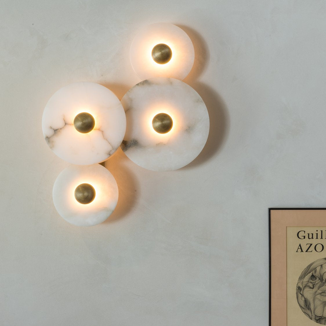 Slanke moderne minimalistische wandlamp van albast