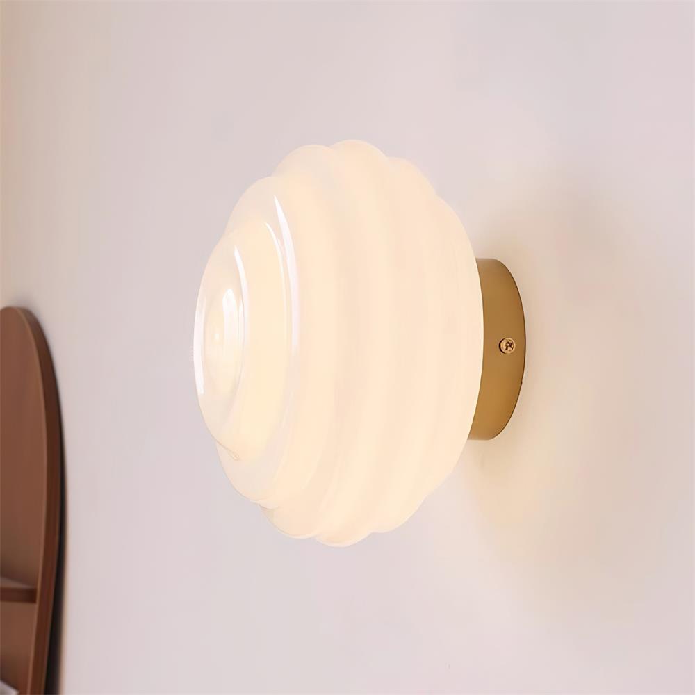 Celalelle wandlamp met glas in goudkleurige afwerking