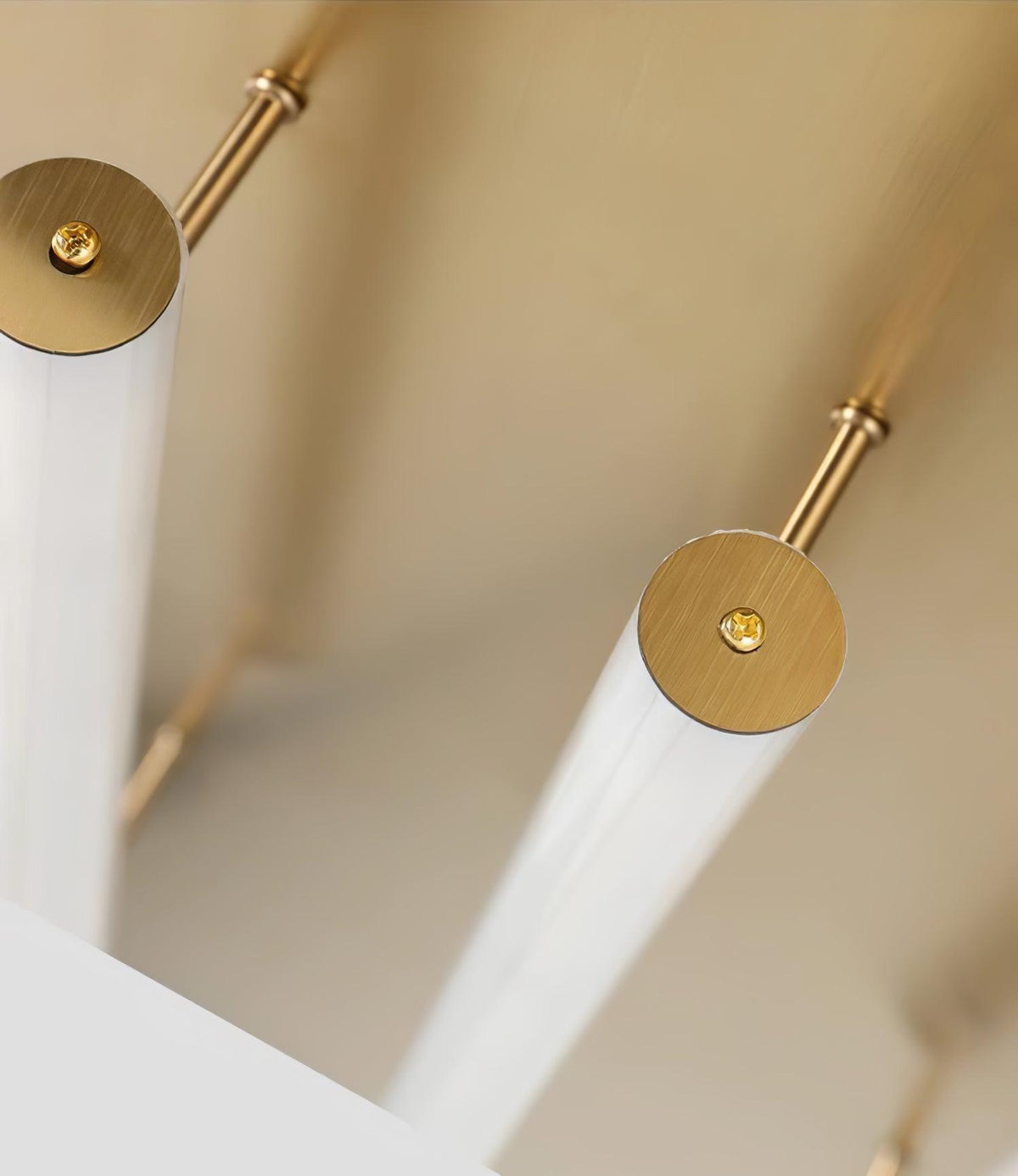 Mirueria moderne hanglamp in goudkleurige afwerking