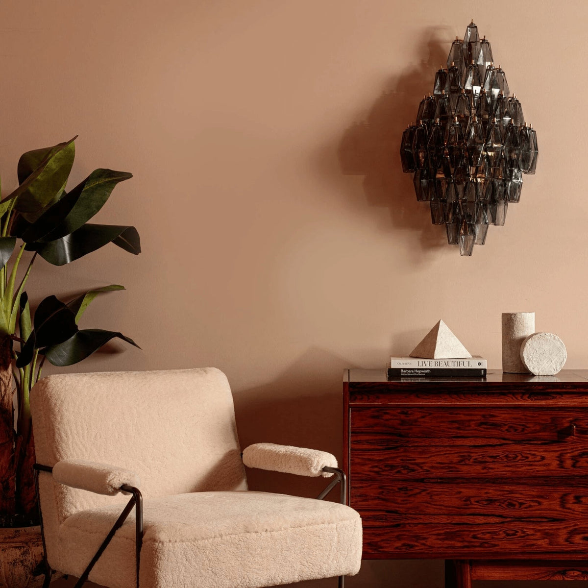 Zyrelis polyhedraal glazen wandlamp