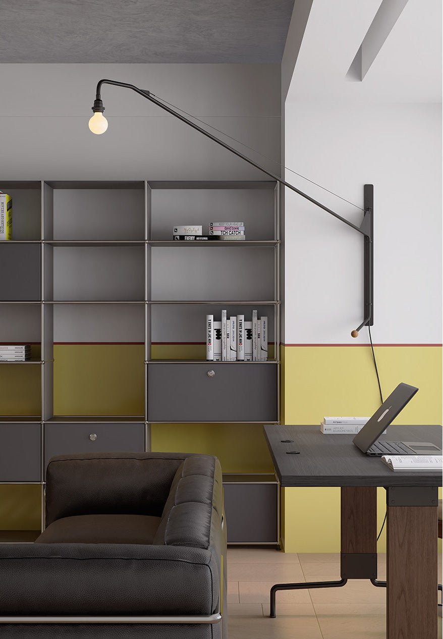 Zwarte wandlamp met lange arm