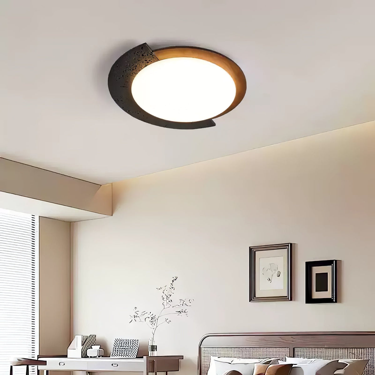 Taveira asymmetrische plafondlamp van zwarte travertin en donker walnoot