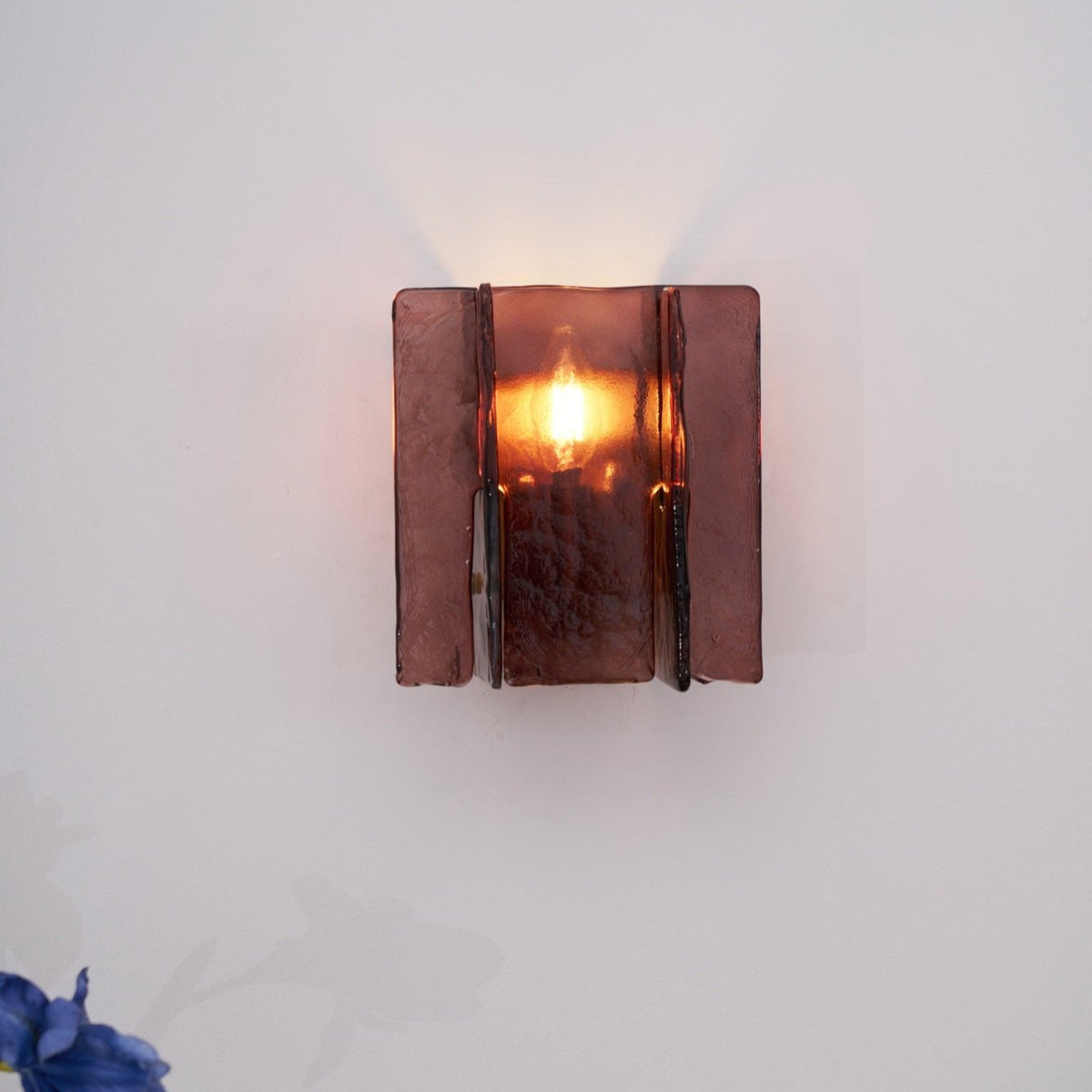 Erove wandlamp met glas Kunstwerk