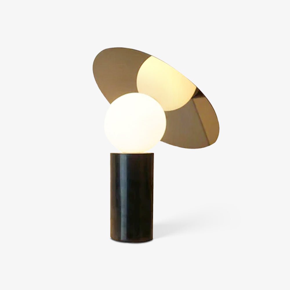 Dila Minimalistische tafellamp van marmer
