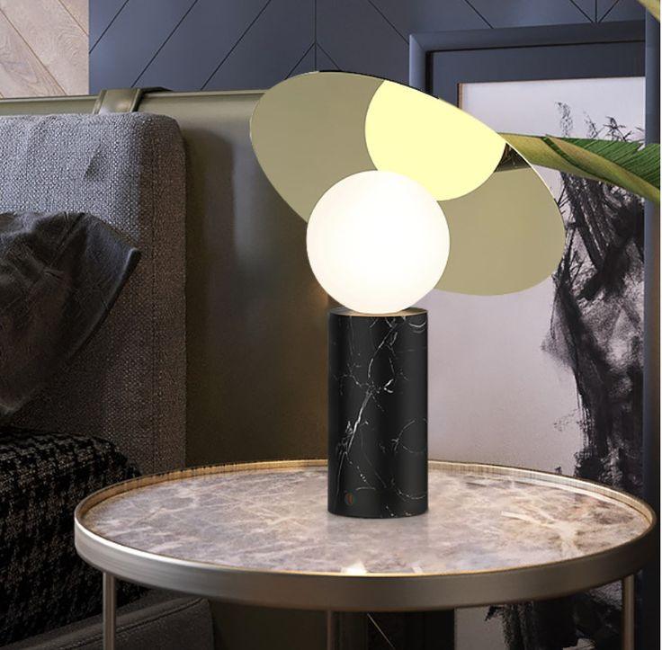 Dila Minimalistische tafellamp van marmer