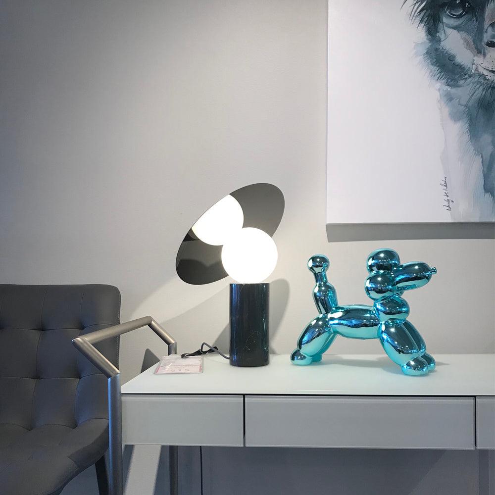 Dila Minimalistische tafellamp van marmer