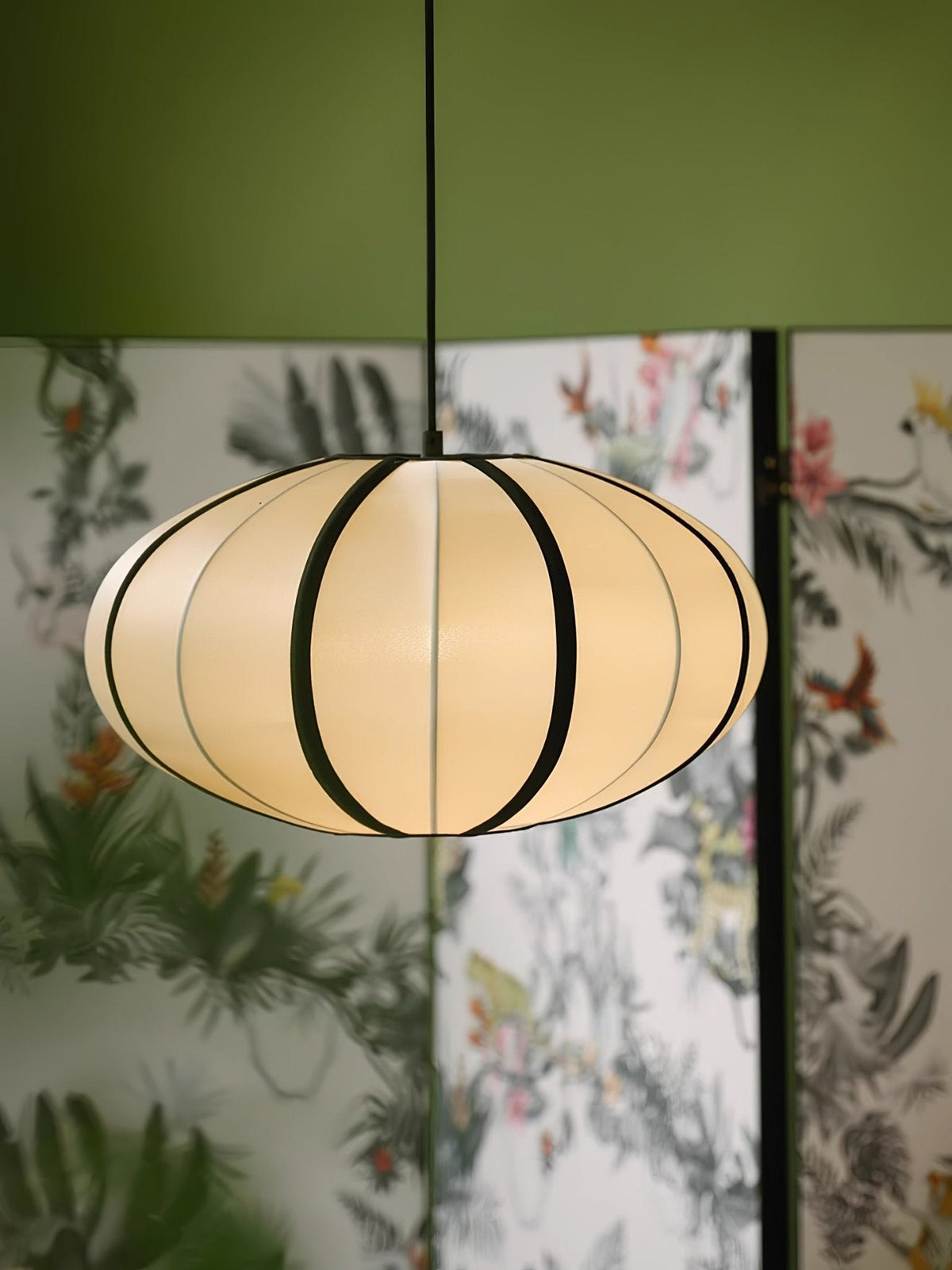 Inez hanglamp van stof met futuristisch ontwerp