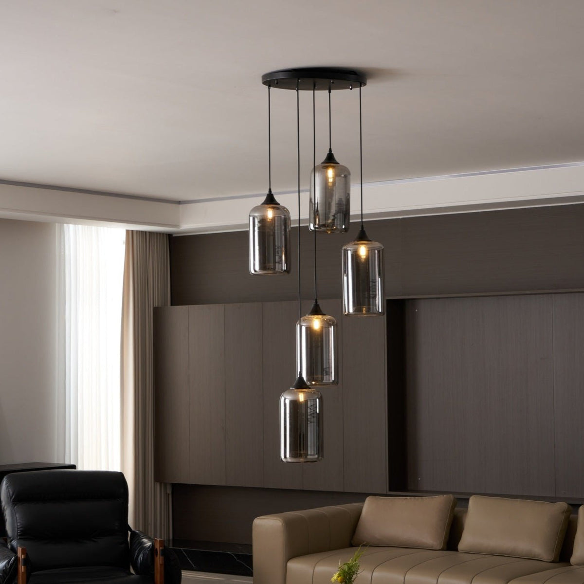 Tevely hanglamp met industriële stijl en glazen kap