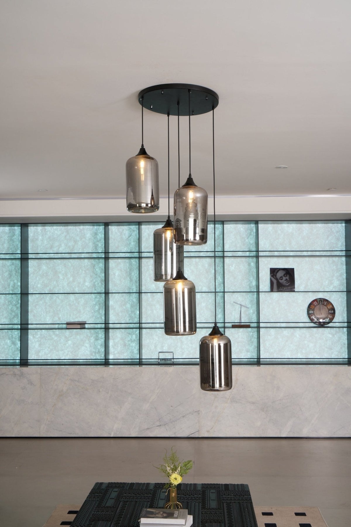 Tevely hanglamp met industriële stijl en glazen kap