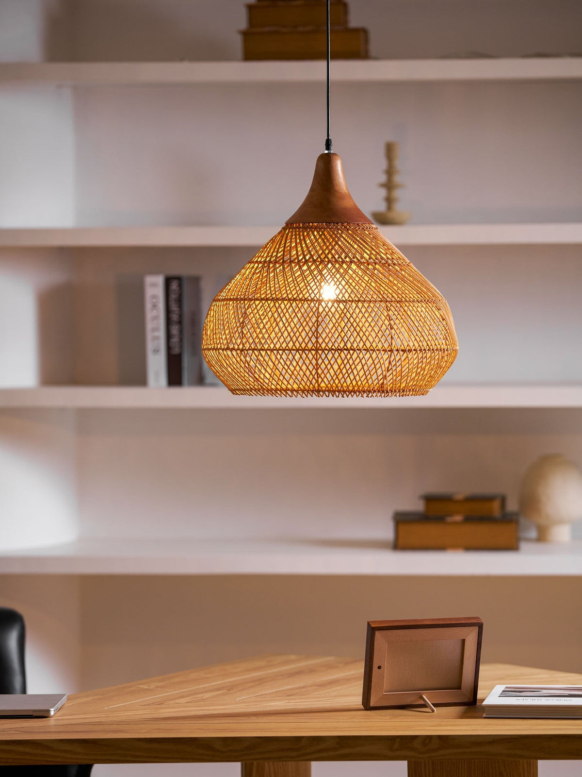 Solavn hanglamp van rotan en hout