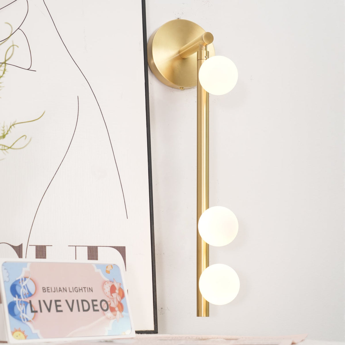 Pamela Tube met stekker messing glas wandlamp