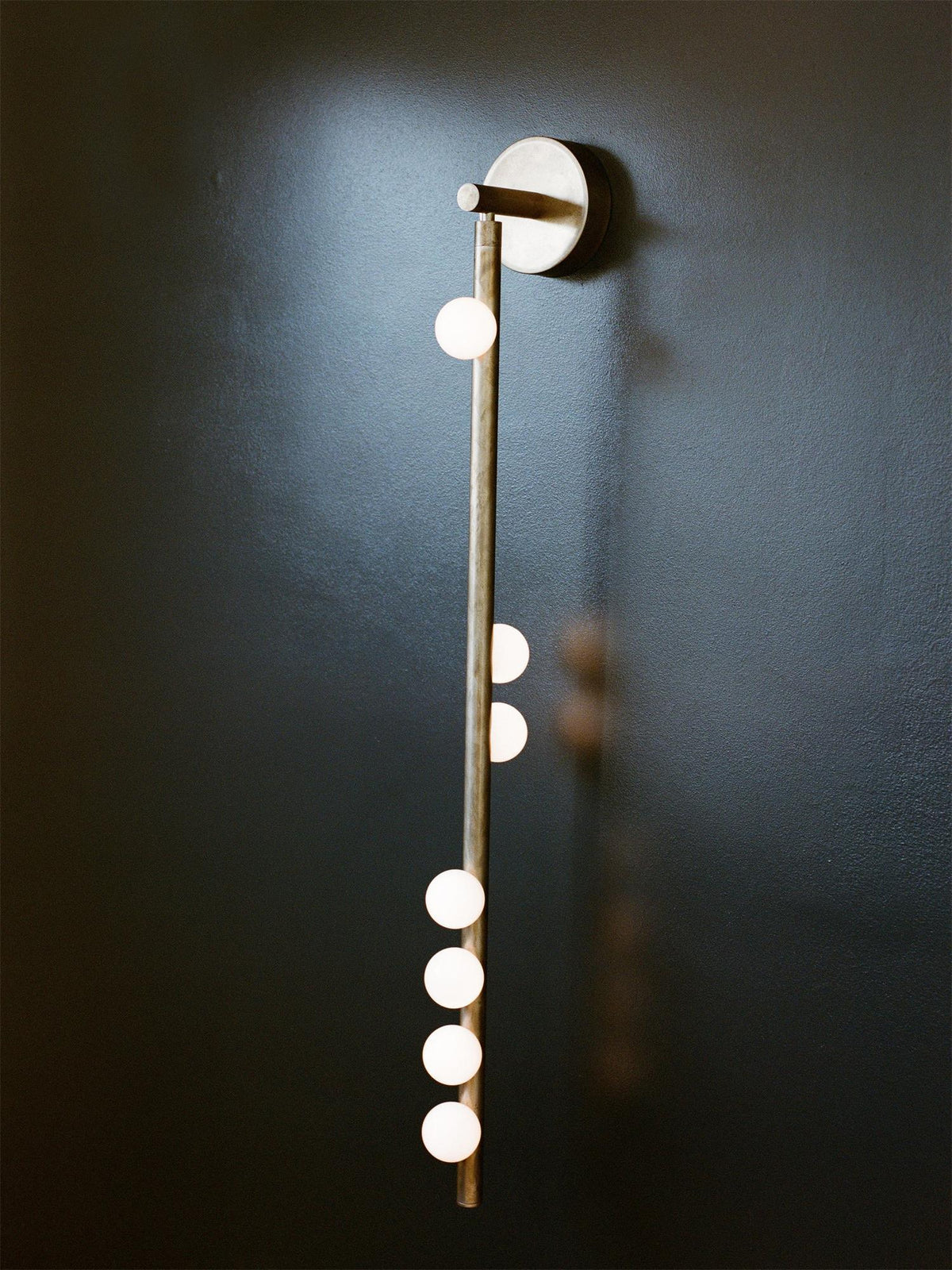 Pamela Tube met stekker messing glas wandlamp
