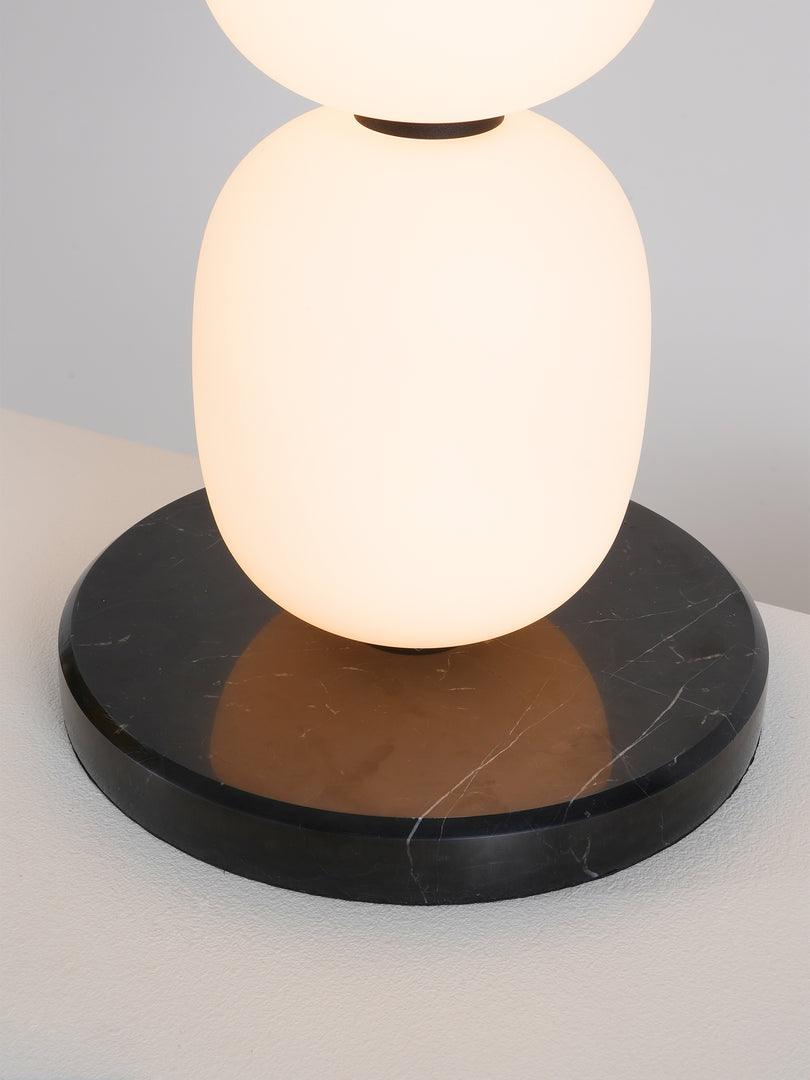 Ceni Minimalistische vloerlamp van marmer
