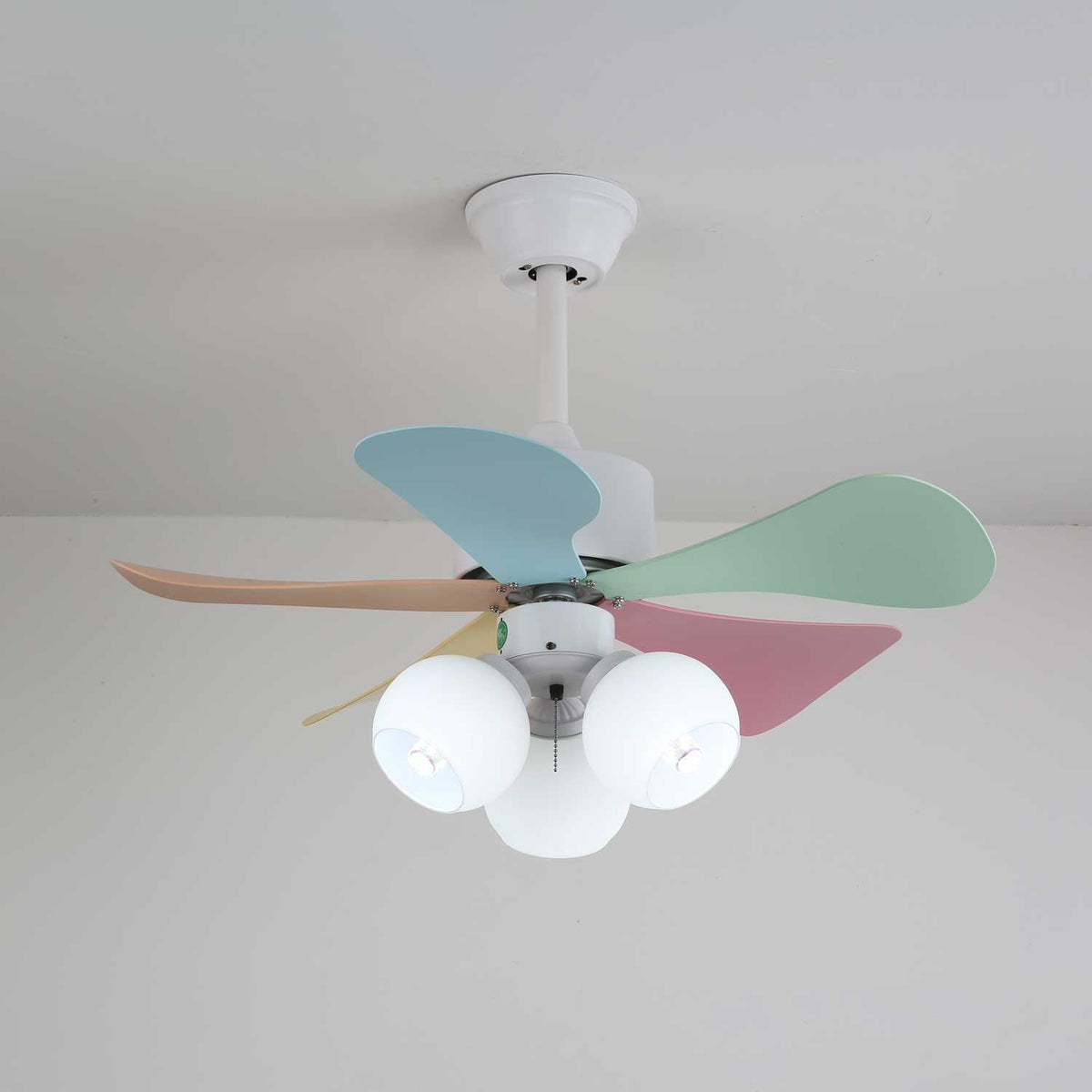 Celoia kleurrijke plafondventilator met verlichting van glas