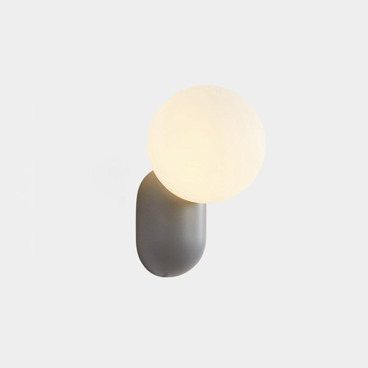 Nelo Minimalistische wandlamp met bolvormige kap