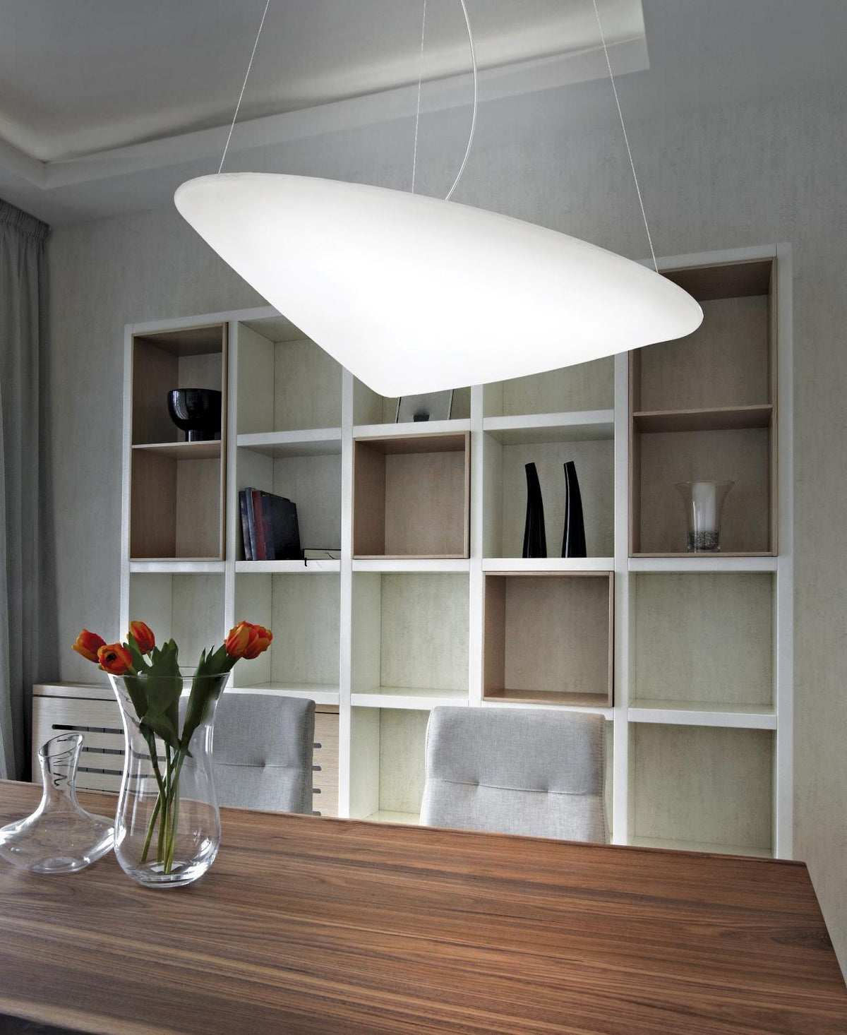 Othian hanglamp polyethyleen gekantelde hoed minimalistisch