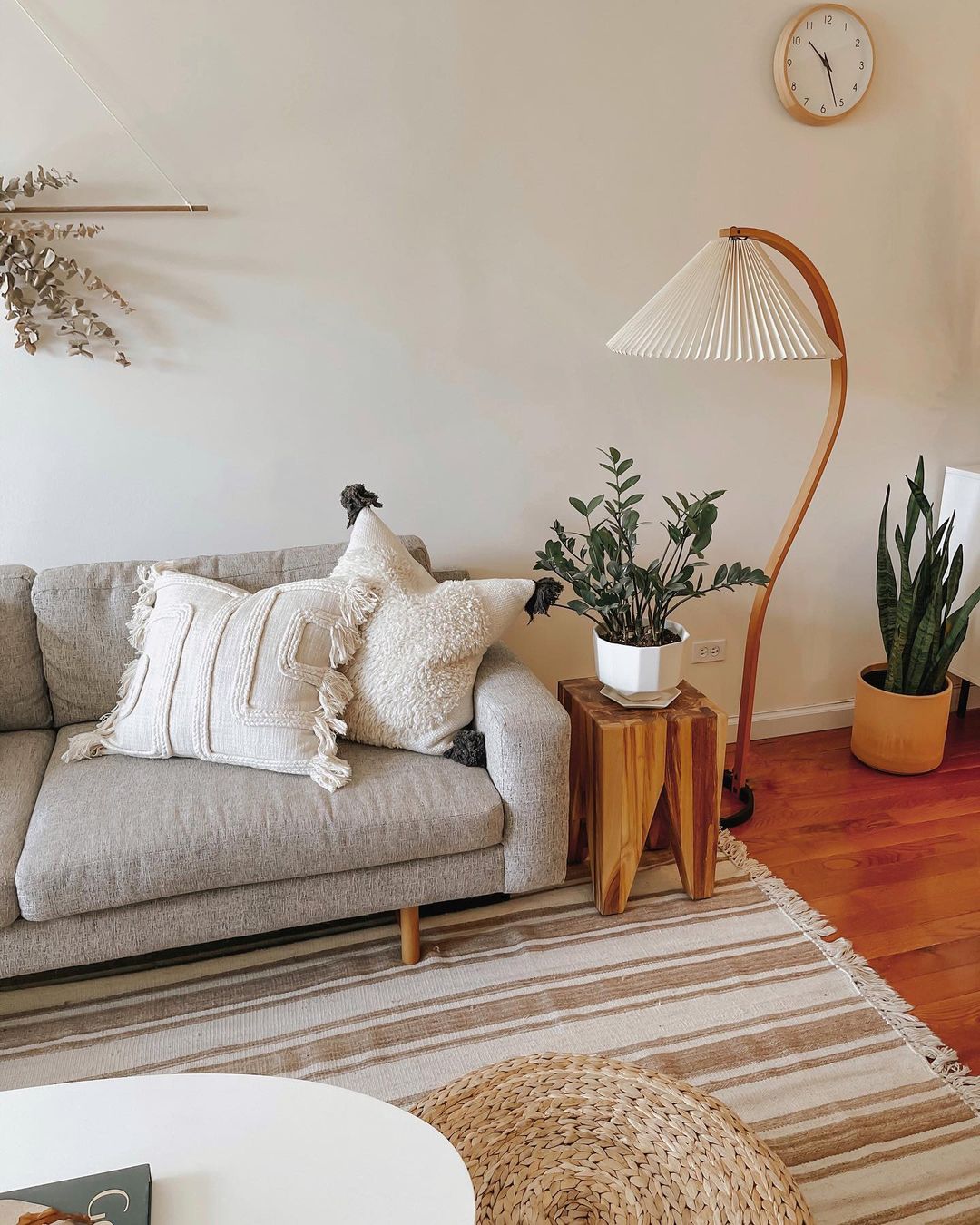 Viaro houten vloerlamp