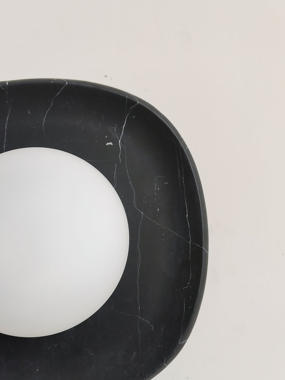 Elaeeria Cusp wandlamp