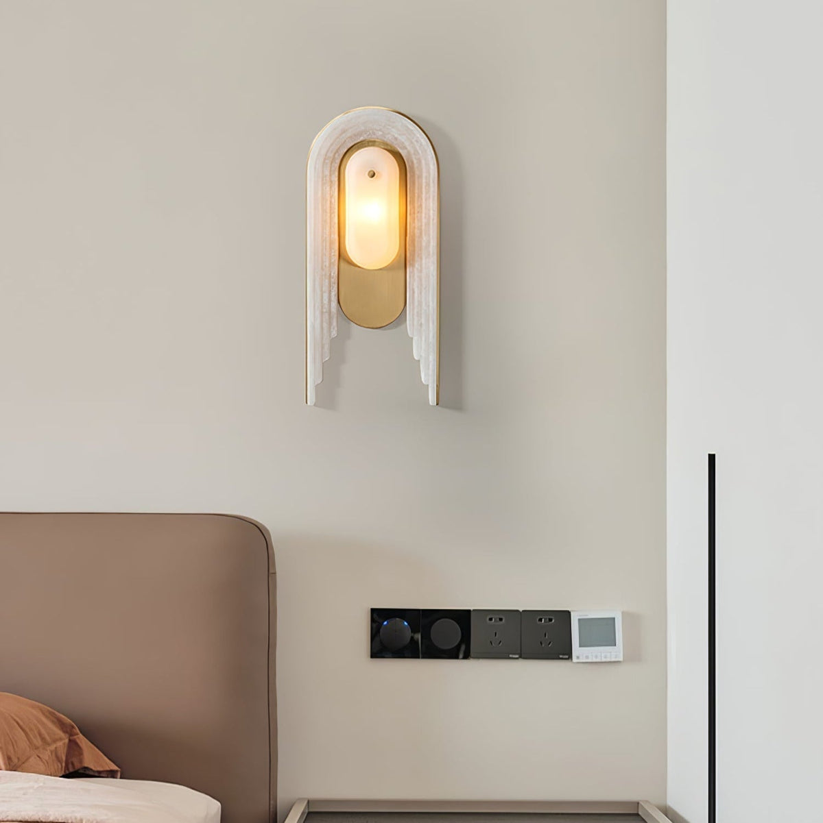 Sytalion Arch goudkleurige afwerking albasten wandlamp