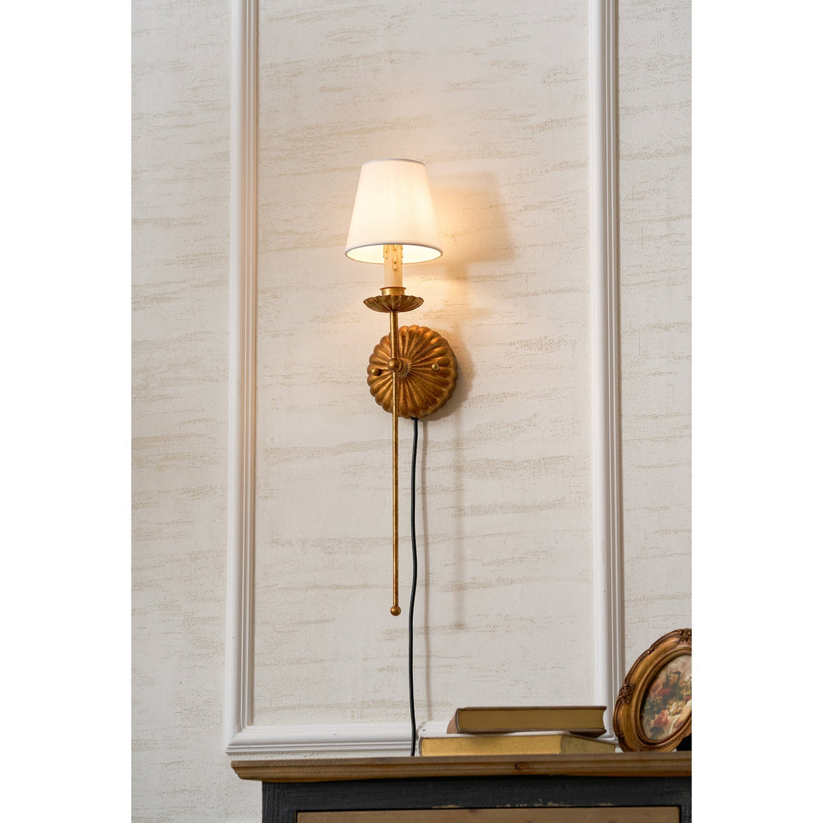 Adeliora wandlamp