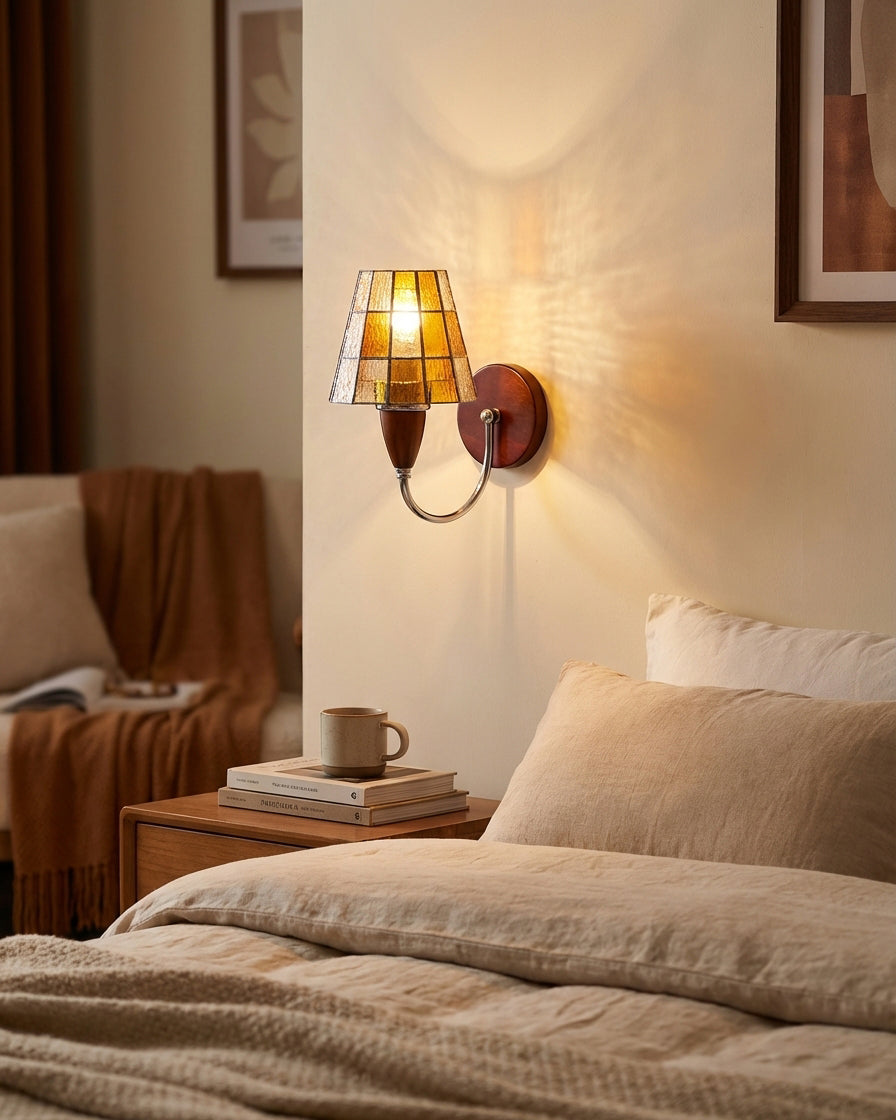 Ambrielle wandlamp met amberkleurige kap