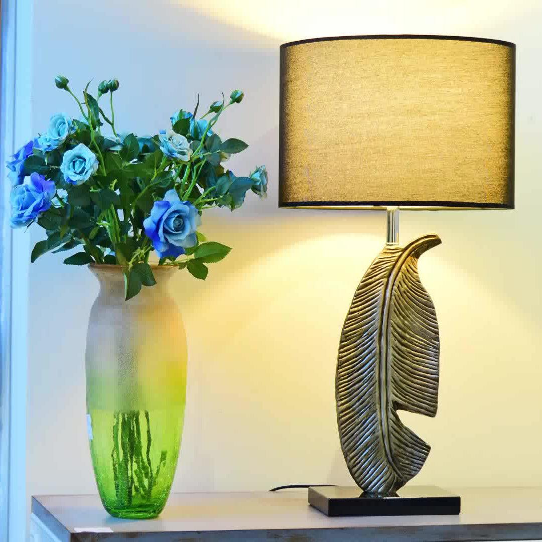 Riviiella modern Tafellamp