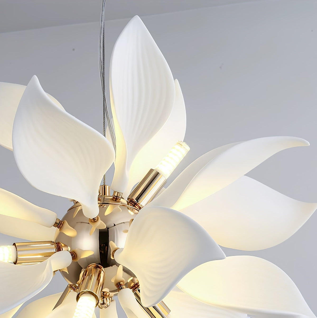Avir hanglamp met keramische bloemblaadjes