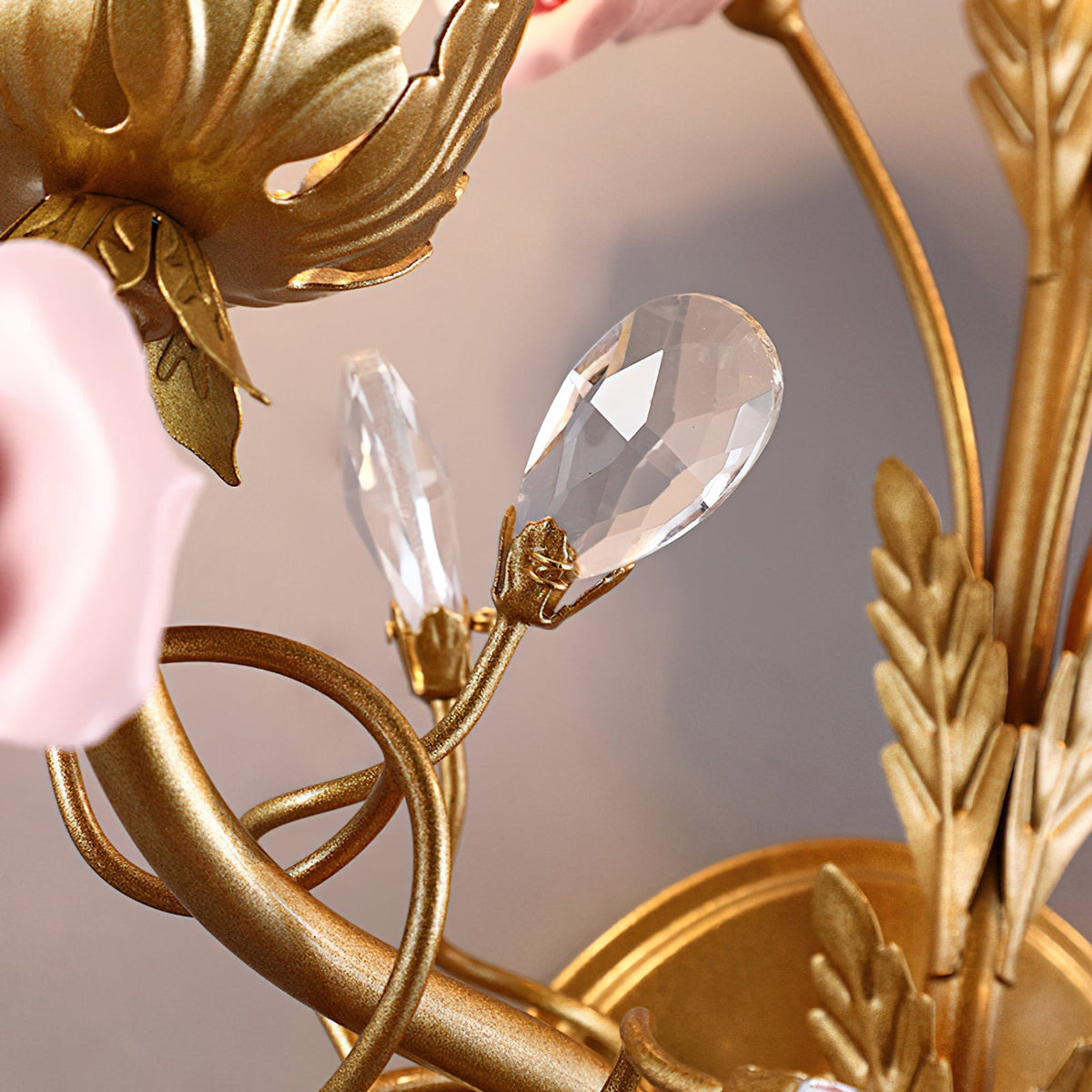 Roselyn keramische wijnstok wandlamp