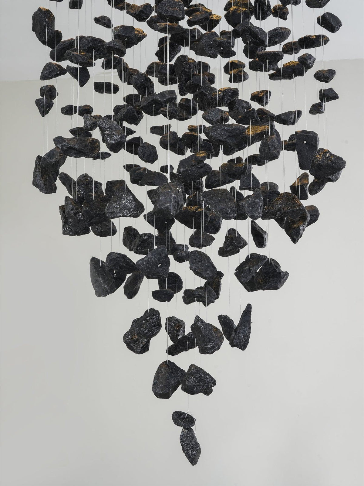 Seliian Koolsteen sculpturale kroonluchter met letters G tot L