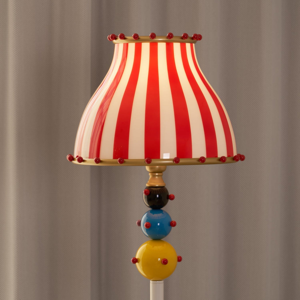 Teriaaine vloerlamp