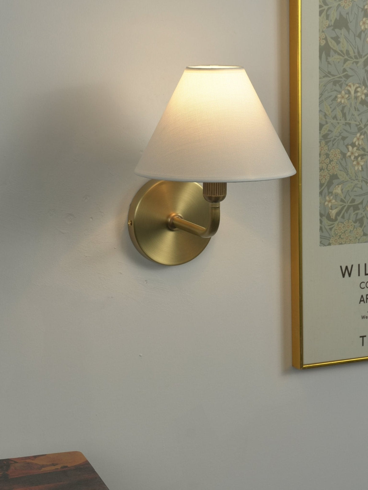 Solivelle wandlamp met messing afwerking