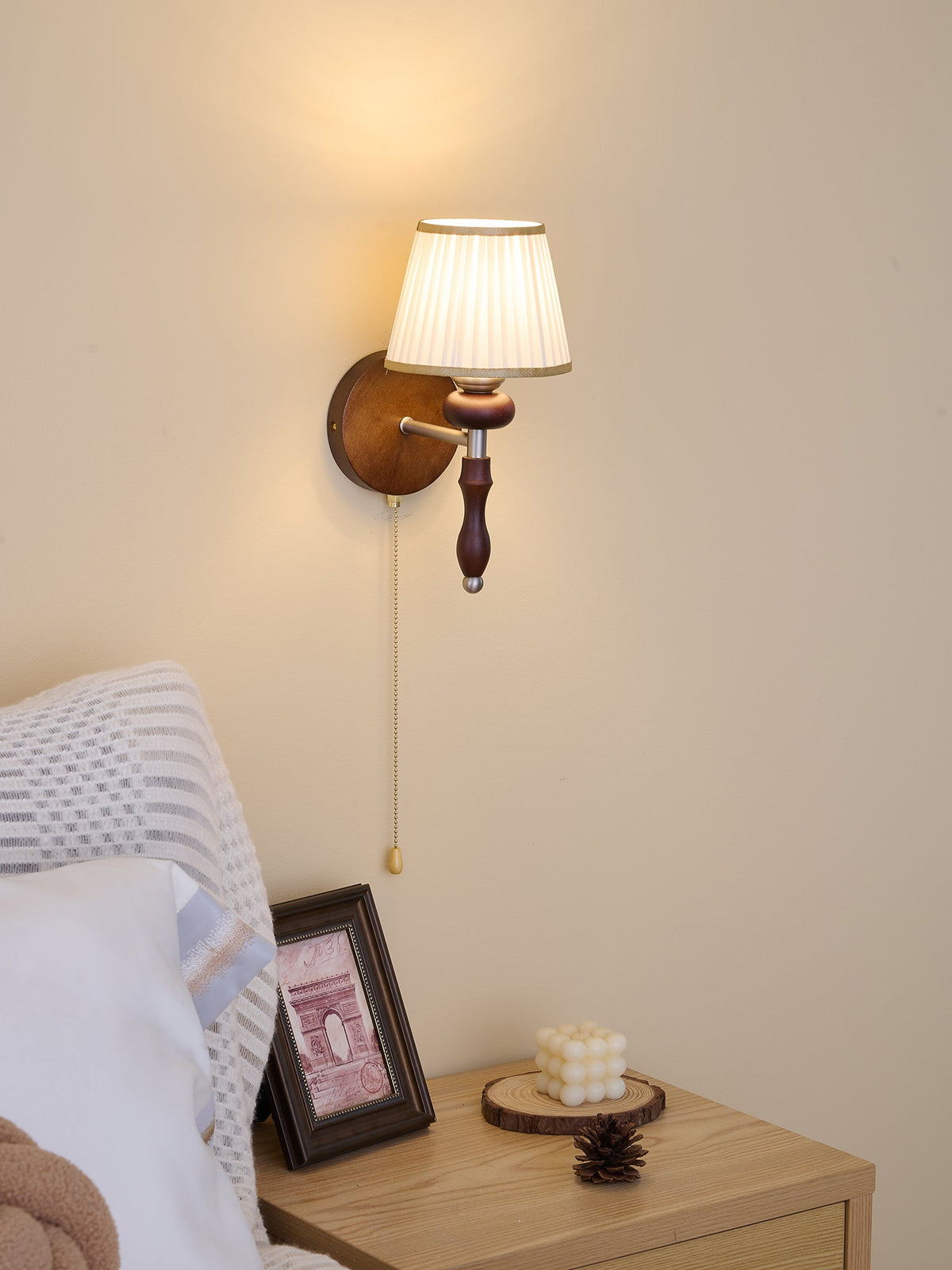 Eshae Premium Noordse kunst wandlamp met stoffen kap en hout