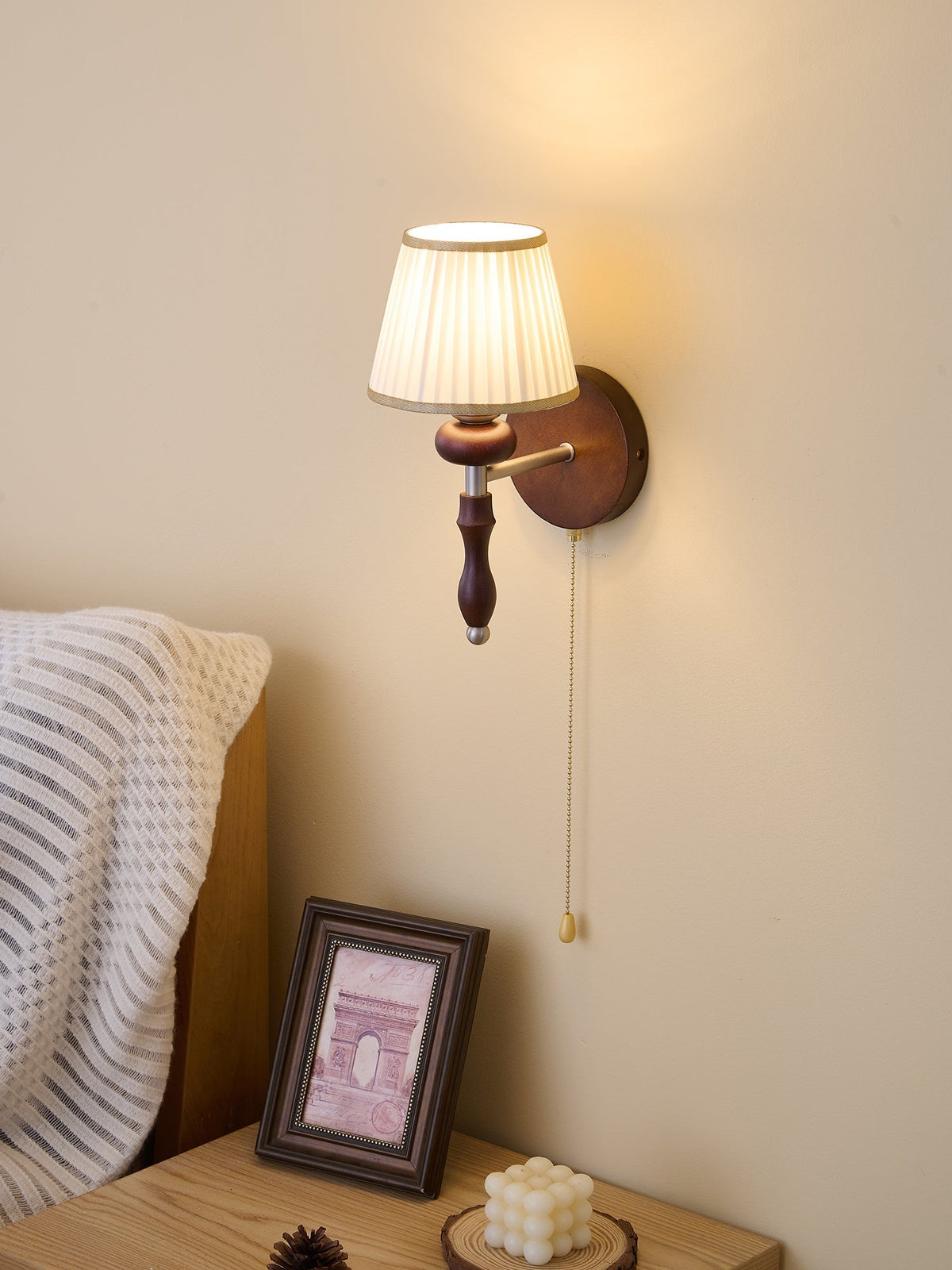 Eshae Premium Noordse kunst wandlamp met stoffen kap en hout