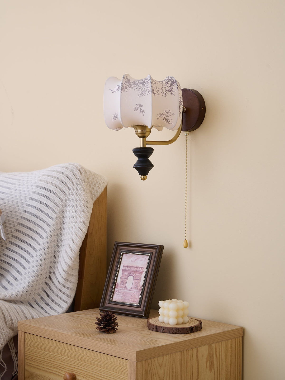 Eshae Premium Noordse kunst wandlamp met stoffen kap en hout