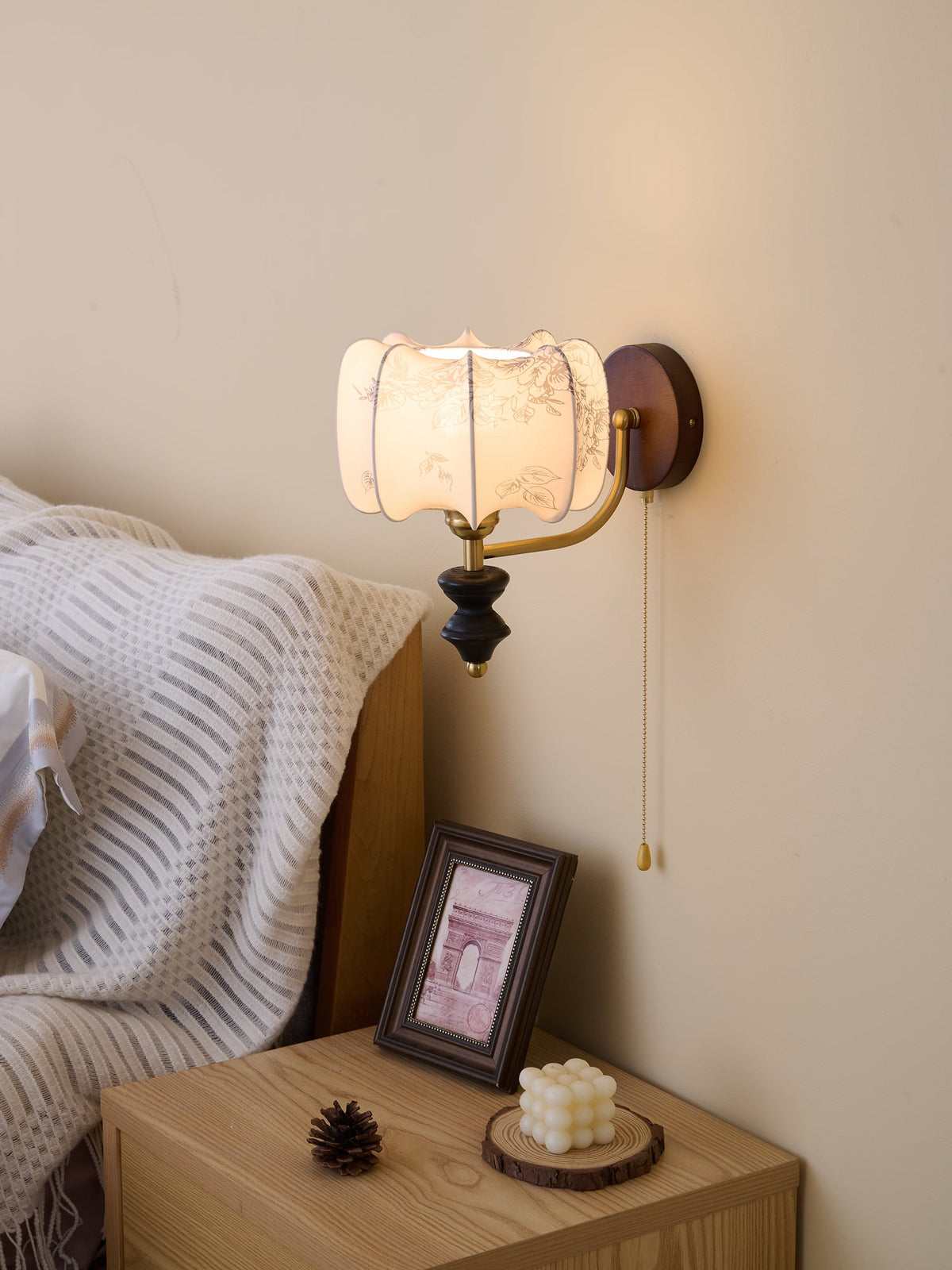 Eshae Premium Noordse kunst wandlamp met stoffen kap en hout