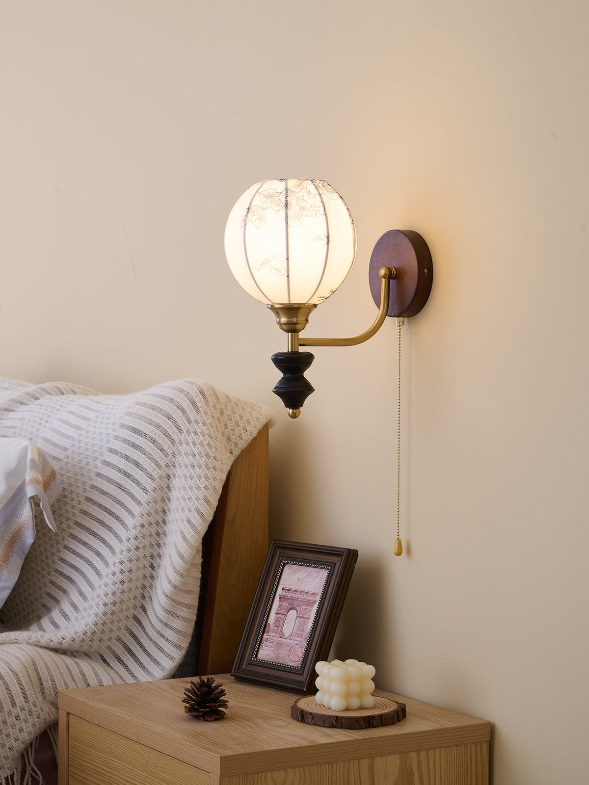 Eshae Premium Noordse kunst wandlamp met stoffen kap en hout