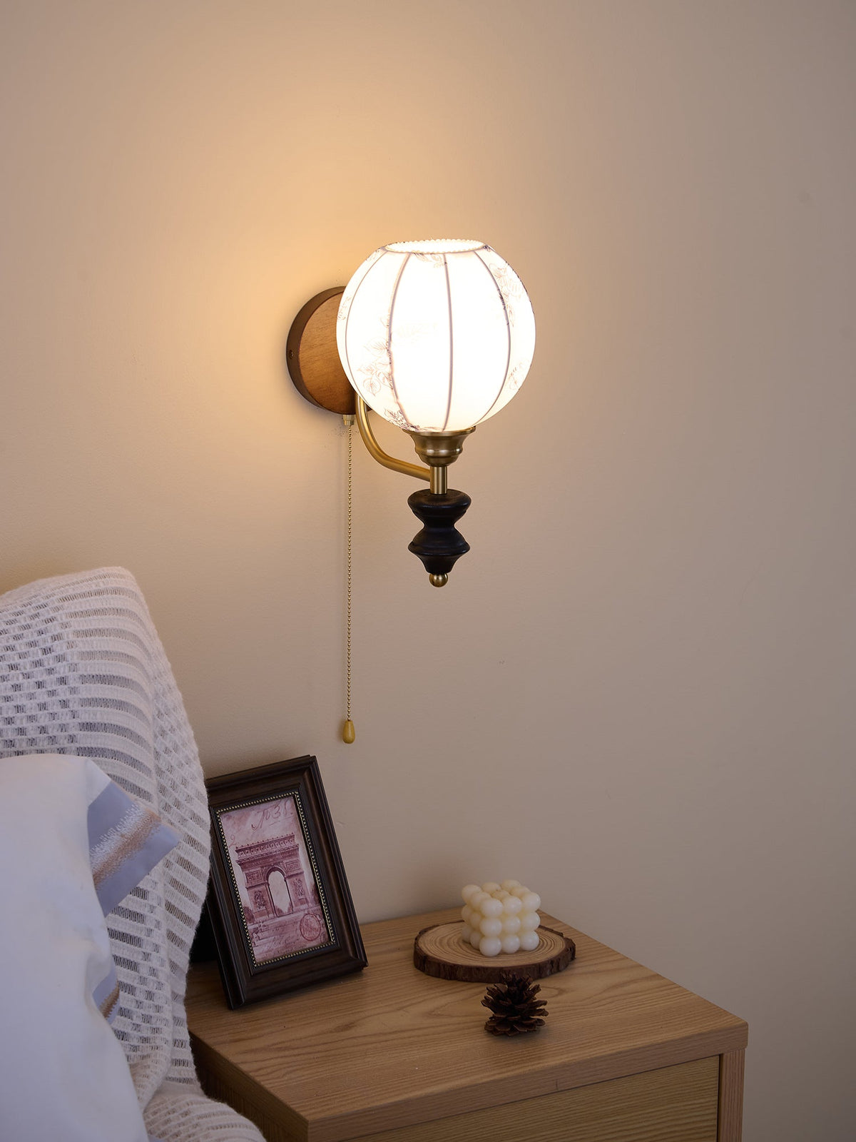Eshae Premium Noordse kunst wandlamp met stoffen kap en hout